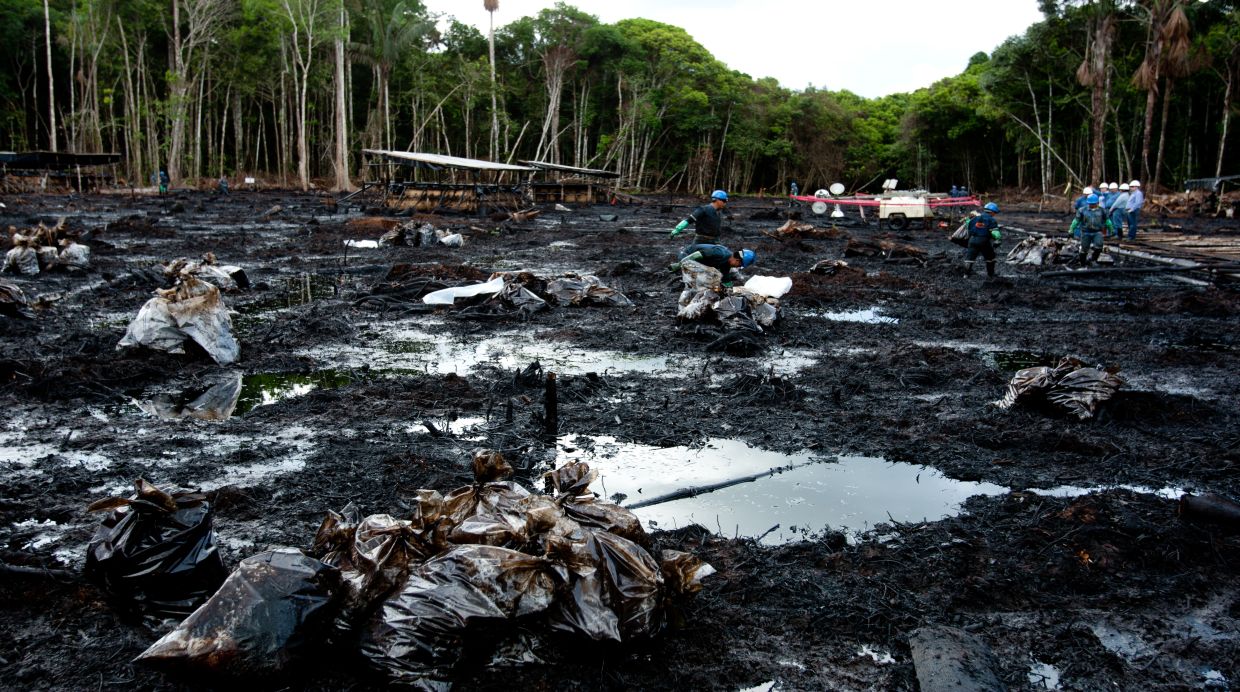 derrame de petróleo en la amazonía
