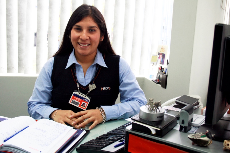 testimonio egresada claudia howel