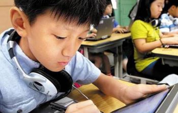 corea del sur working adult