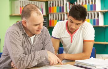 estudiantes y docentes negocios