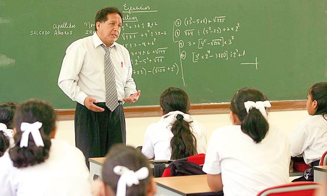 situación de los docentes en el perú