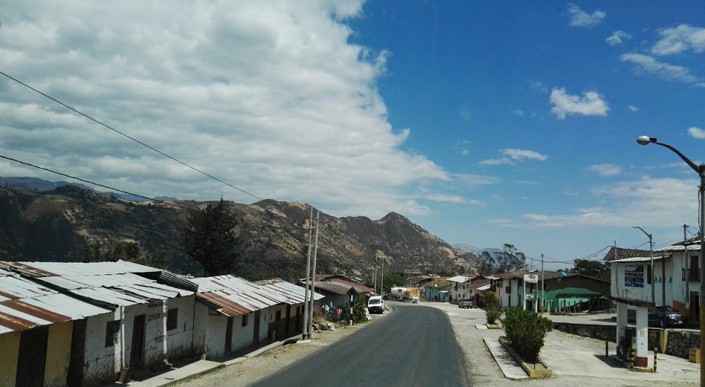 causas y efectos de la falta de desarrollo urbano-regional en el perú