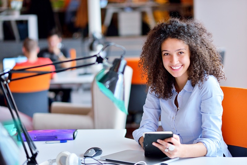 Cinco carreras ideales para jóvenes emprendedores