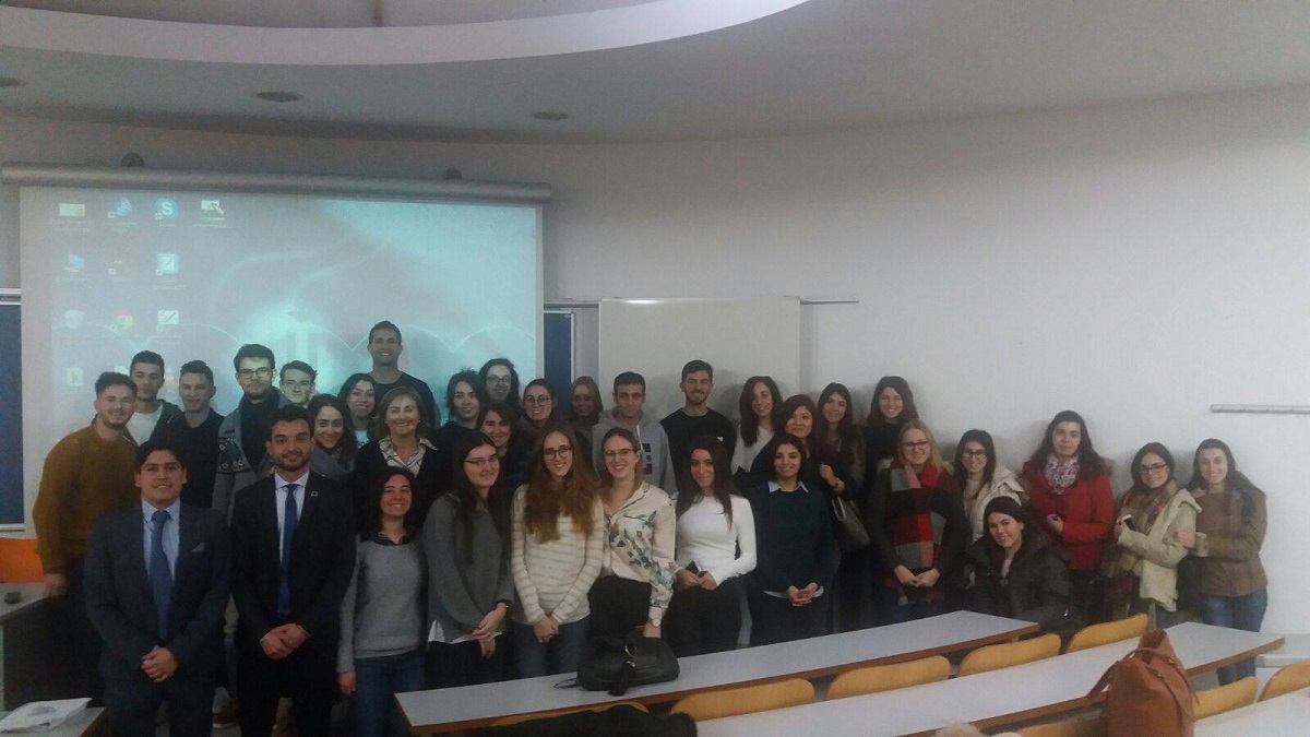 derecho: estudiante upn presenta investigación en universidad de Lleida, España