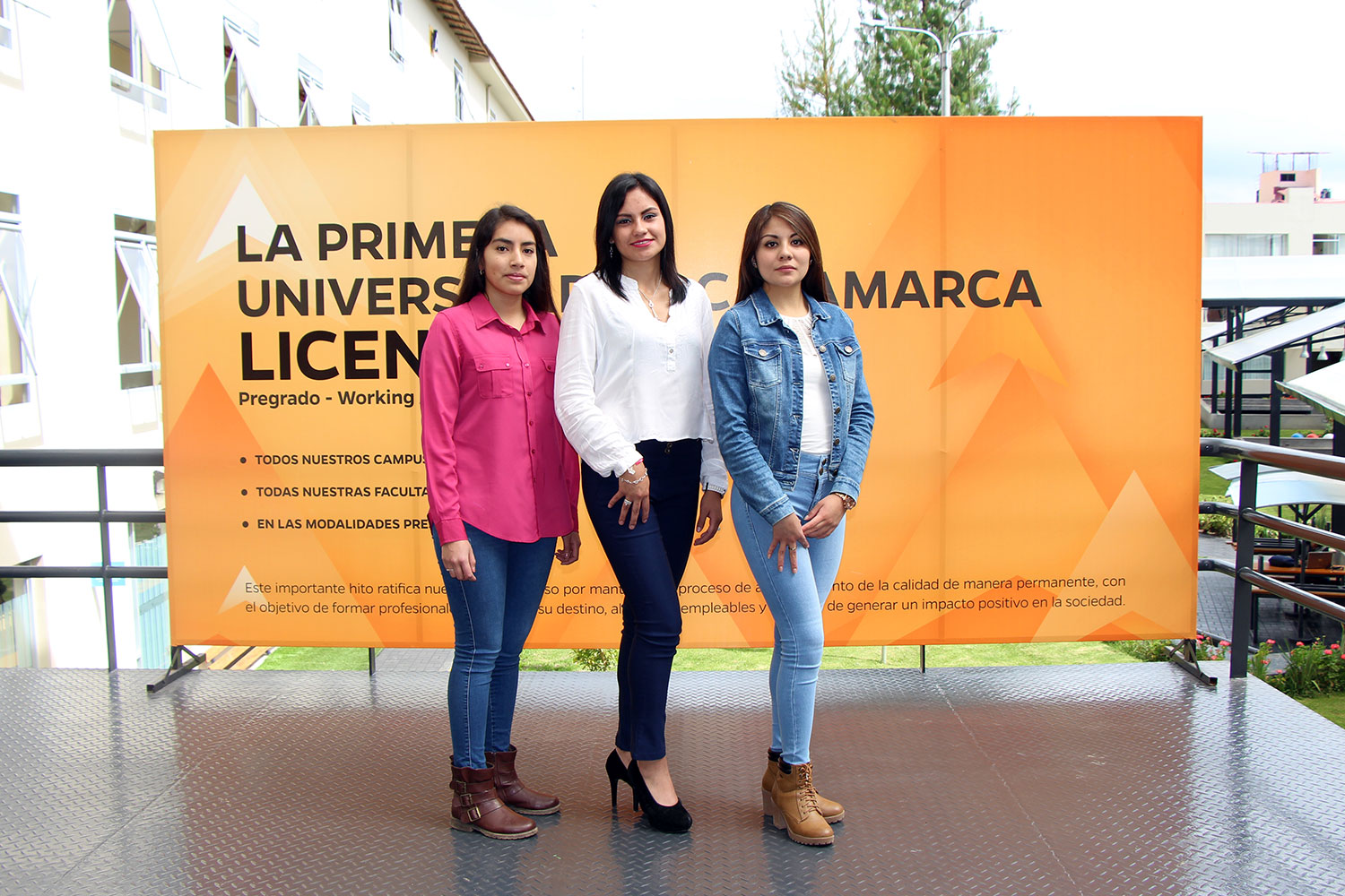 egresados upn son reconocidos con premio excelencia prima afp