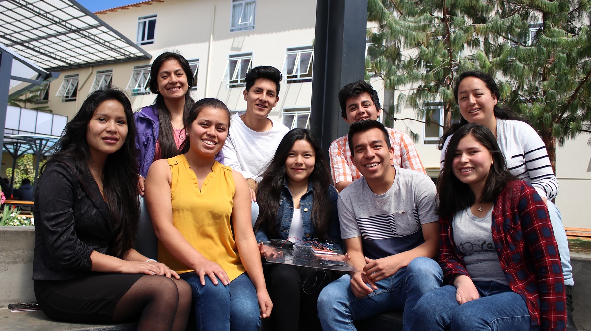 "las ganas de aprender siempre deben estar en un estudiante"