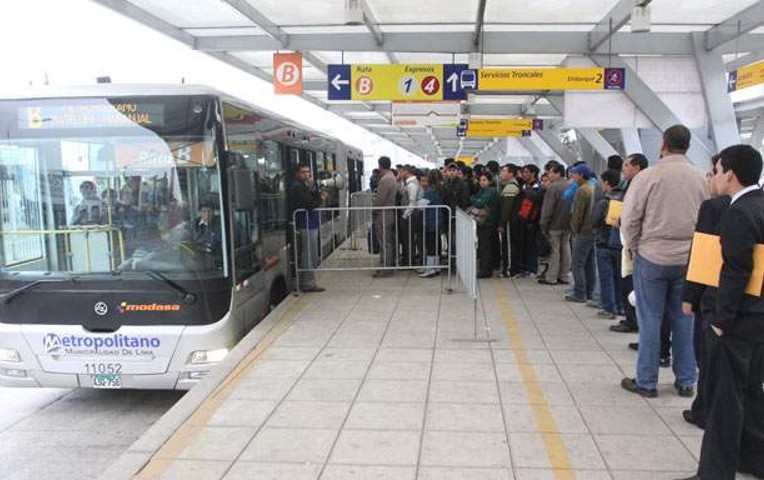 kafka en el metropolitano