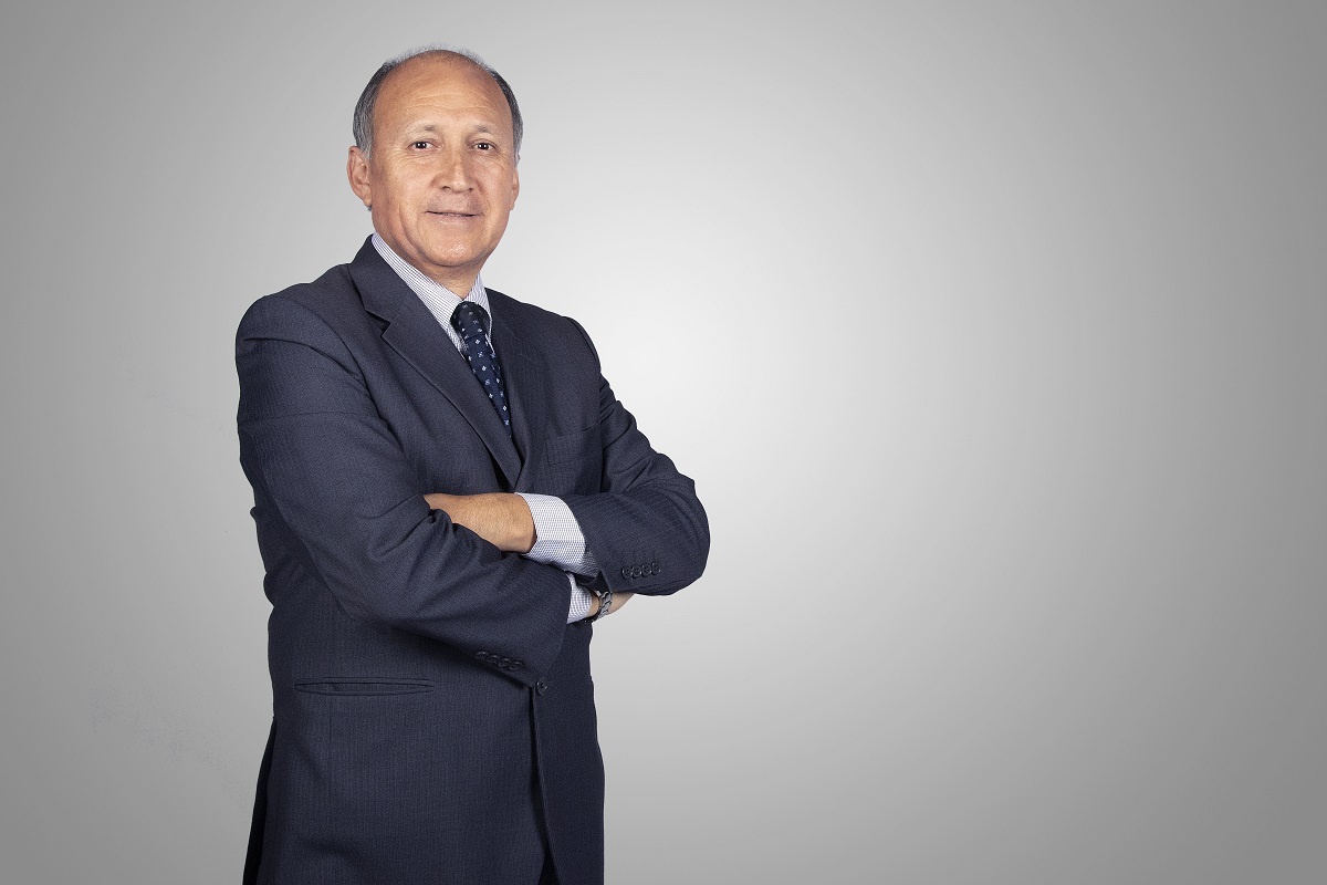 saludo de nuestro nuevo decano de Ingeniería