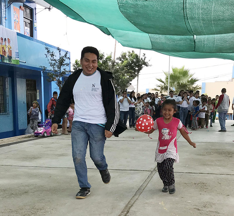 Niños de varias localidades disfrutaron de una tarde llena de juegos y premios.