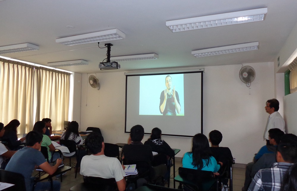 "Las clases espejo nos acercan a otras culturas"