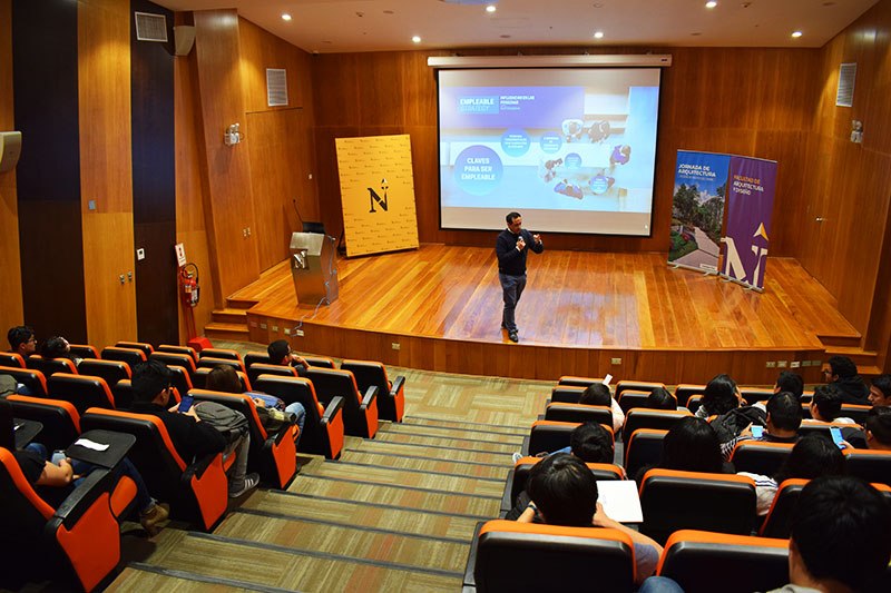 Su experiencia en el intercambio académico lo motivó a buscar nuevos horizontes de desarrollo, sin que el espacio físico sea un limitante.
