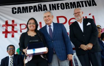 Estudiante de nuestra Facultad de Comunicaciones obtiene importante premio