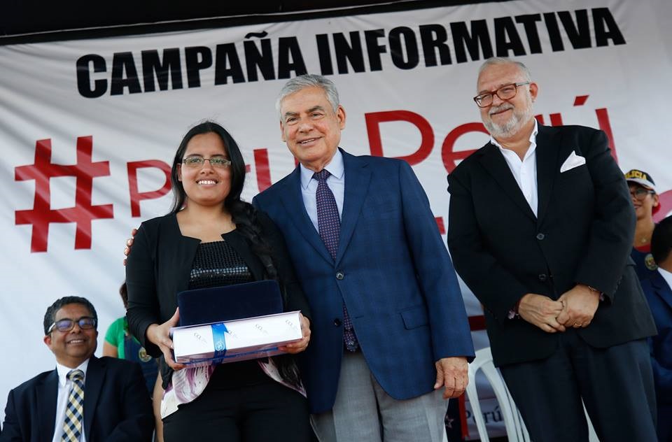 Estudiante de nuestra Facultad de Comunicaciones obtiene importante premio