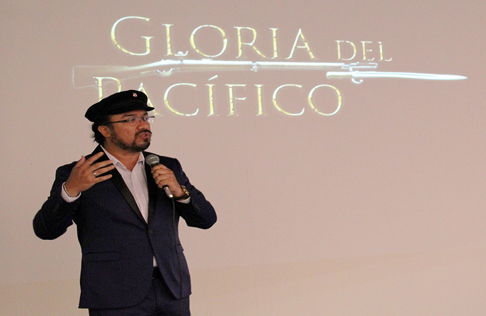 MIÉRCOLES DE CINE: ESTUDIANTES RECIBIERON LA EXPERIENCIA DEL DIRECTOR DE LA PELÍCULA GLORIA DEL PACÍFICO