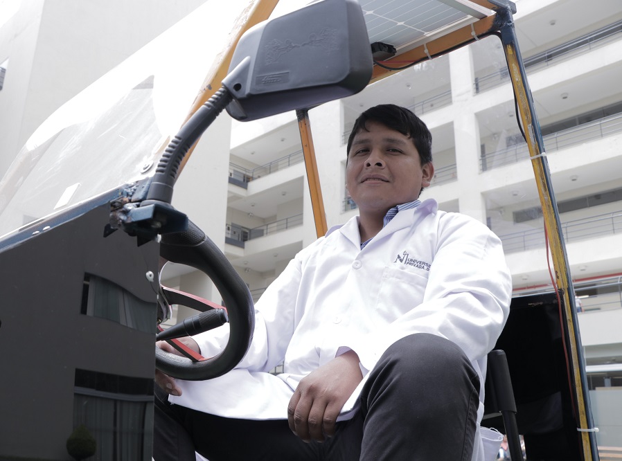 Egresado de UPN desarrolla novedoso vehículo eléctrico que funciona a bajo costo y no contamina 