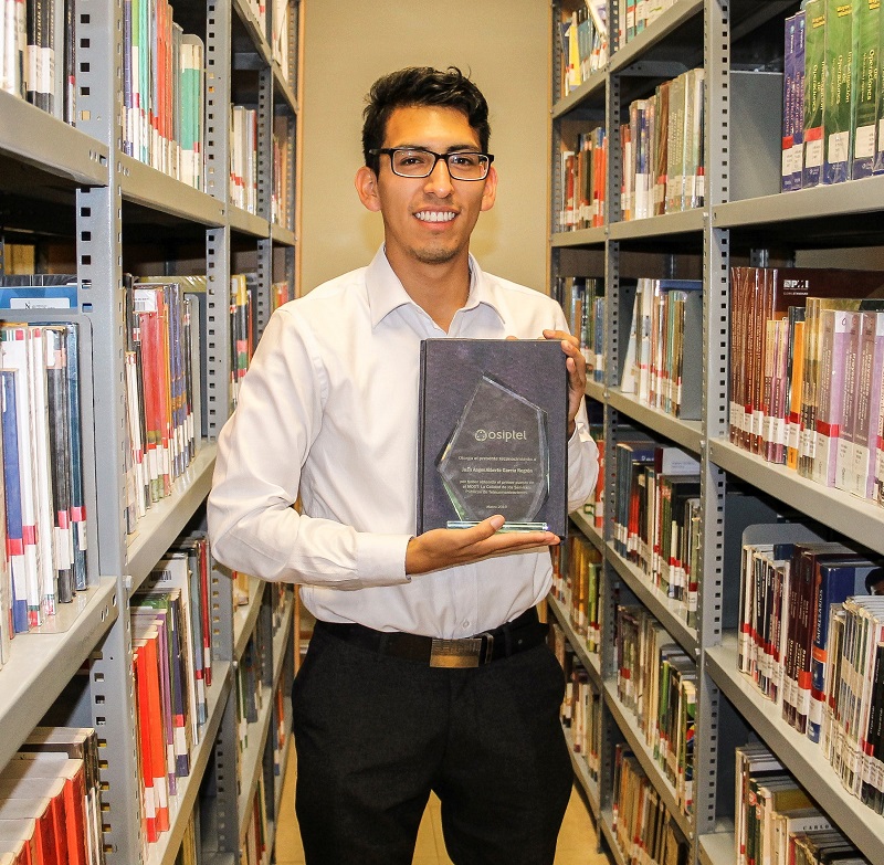 Estudiante UPN obtiene importante premio en curso de OSIPTEL