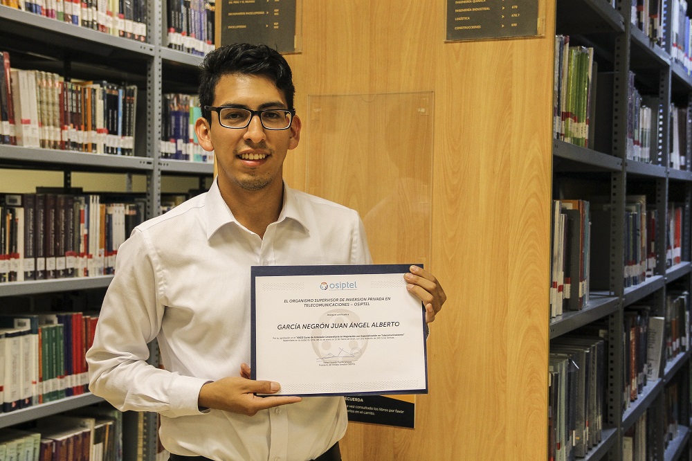 Estudiante UPN obtiene importante premio en curso de OSIPTEL