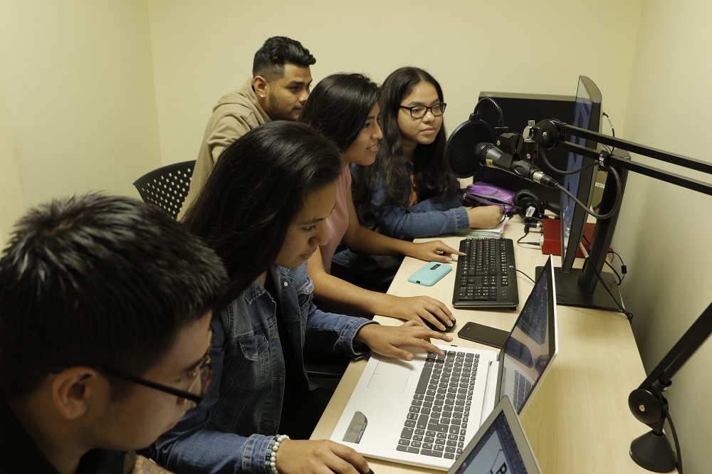Pasantía CNN: seis equipos de nuestra Facultad de Comunicaciones en la recta final