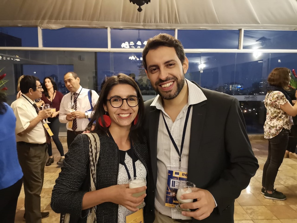 Fact-checking para combatir la desinformación en las plataformas electrónicas