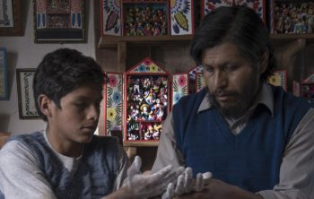 Retablo, un logrado cuestionamiento a convenciones y tradiciones