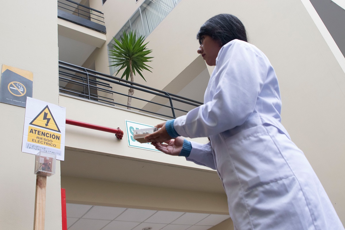 Docente UPN desarrolla innovador sistema de señalética para invidentes
