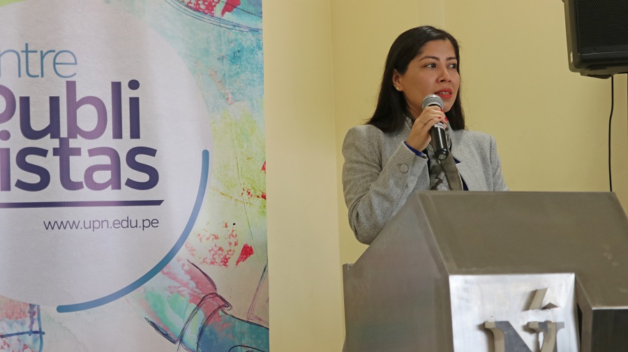 Creatividad más investigación: destacadas publicistas comparten sus experiencias con nuestros estudiantes