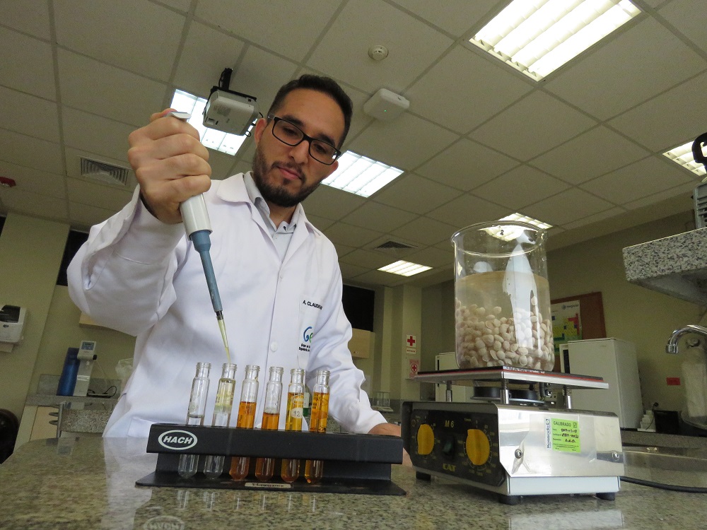 Investigador UPN aplica tecnología de ultrasonido para mejorar procesamiento del tarwi 