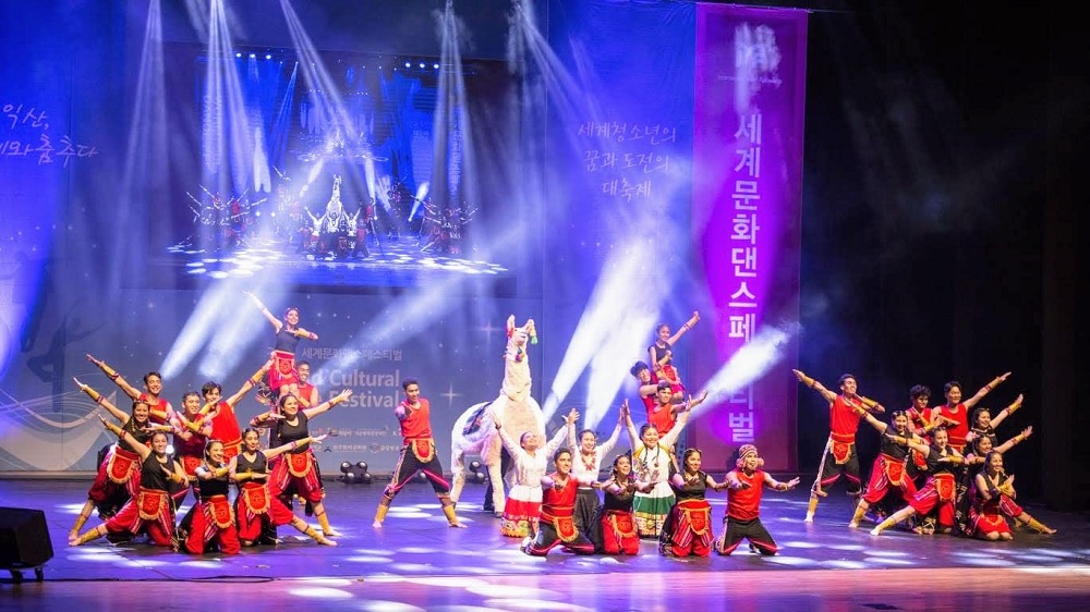 Grupo de danza en que participa estudiante UPN triunfa en certamen en Corea del Sur