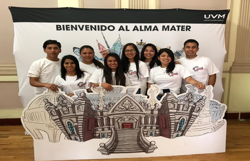 "Los intercambios académicos logran que seamos mejores profesionales"