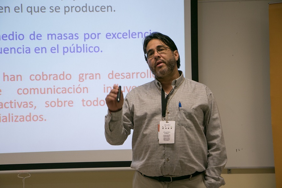 Los corporativos tienen la palabra
