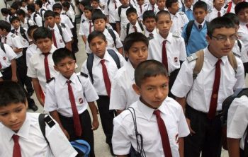 Escolares en el centro de un nuevo enfoque para abordar el problema de salud mental en el Perú