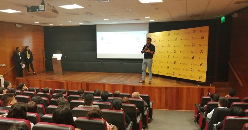 Listos para partir: ceremonia de despedida a estudiantes que realizarán intercambios internacionales el 2020-1