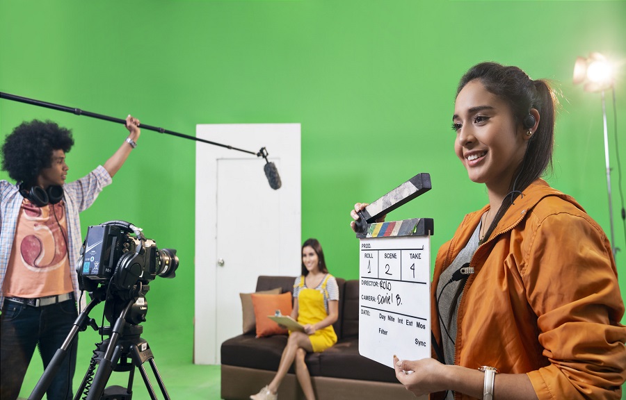 Conviértete en un exitoso creador de contenidos digitales y audiovisuales.
