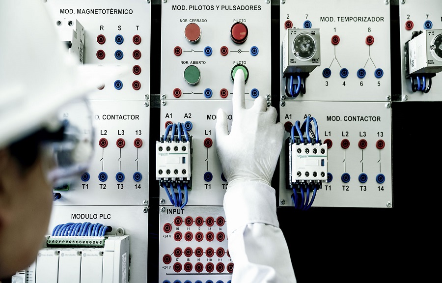 El ingeniero de sistemas computacionales es líder e innovador, capaz de producir soluciones y mejoras en los procesos de las organizaciones.