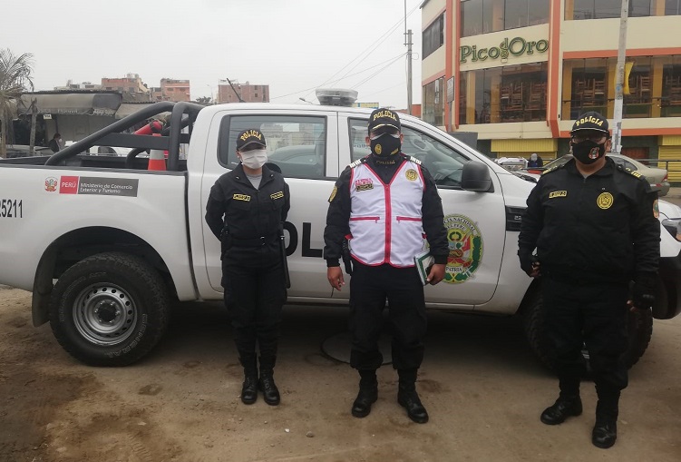 policía
