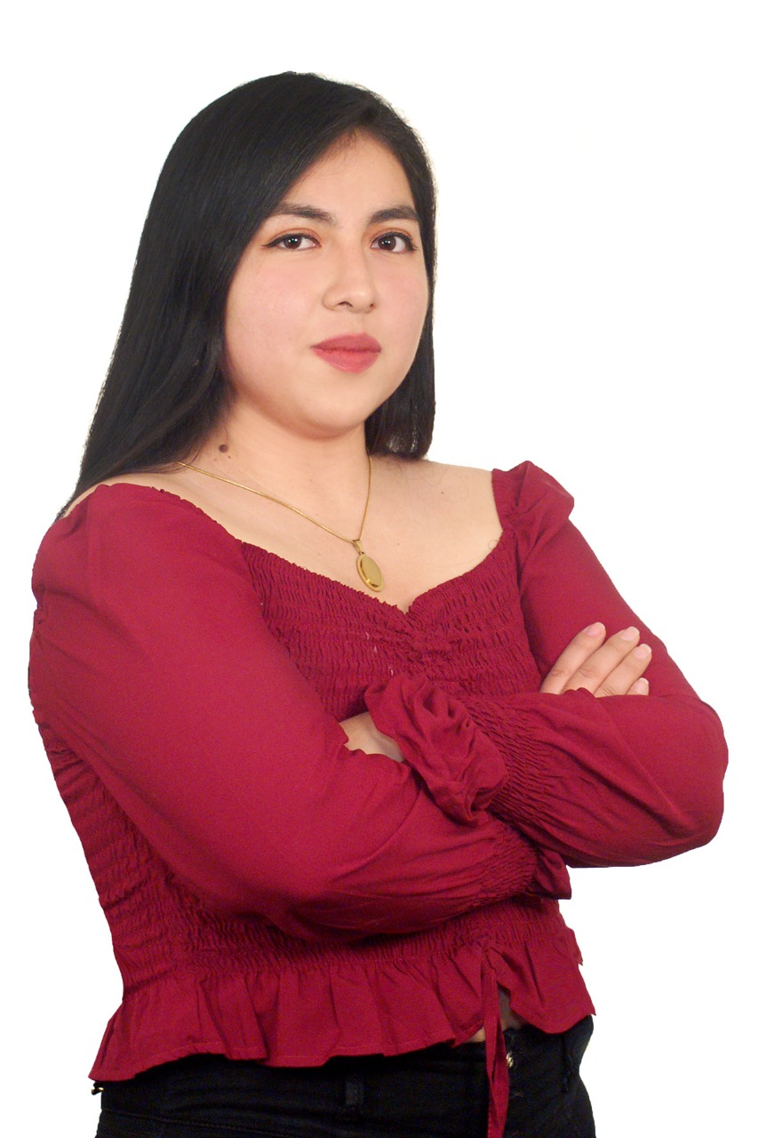 estudiante-destacada-indira-trabajen