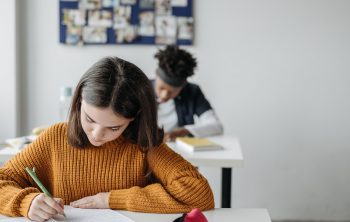 Texto expositivo qué es, estructura, tipos y ejemplo